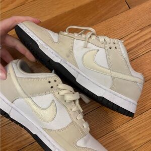 Nike Sneakers 8.5 Dunk Low's!